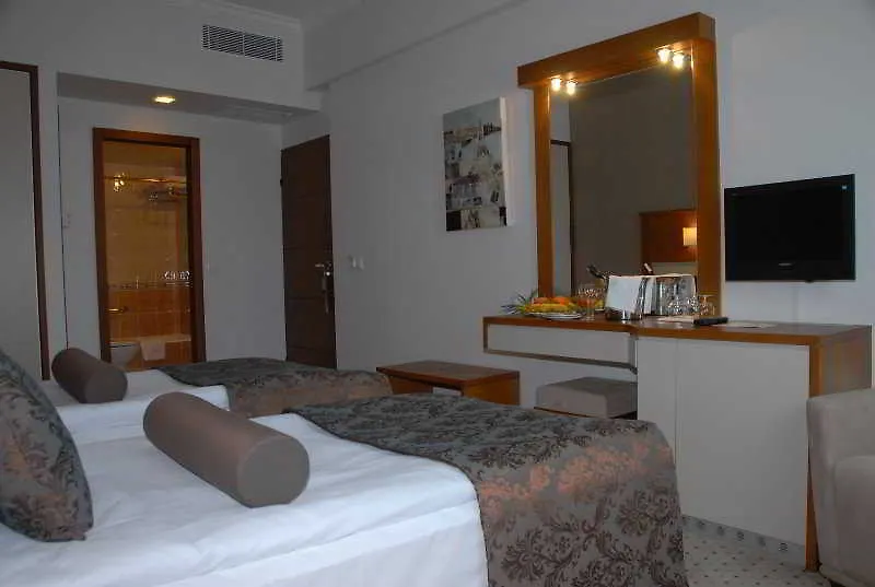 Blanca Hotel Izmir 4*,