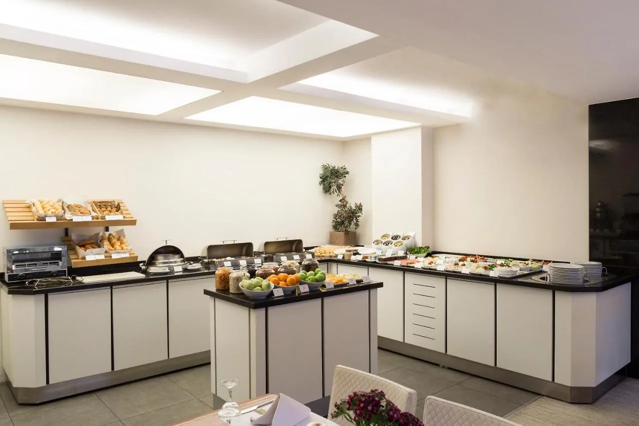 Blanca Hotel Izmir 4*,